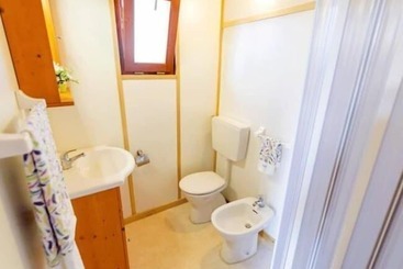 هتل Villaggio Camping Duca Amedeo
