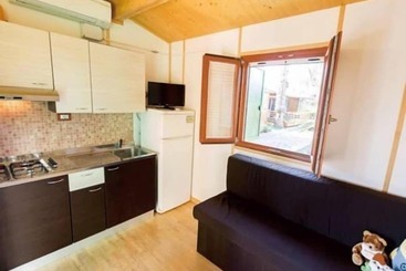 هتل Villaggio Camping Duca Amedeo