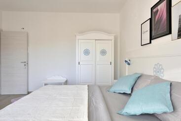 پانسیون Inah Rooms