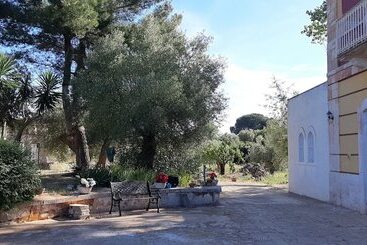 پانسیون Masseria Dell 800