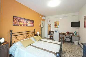 پانسیون Residence Serenissima By Holistay