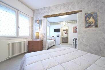 پانسیون Residence Serenissima By Holistay