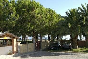 استراحتگاه Azimut Sosta Camper Residence