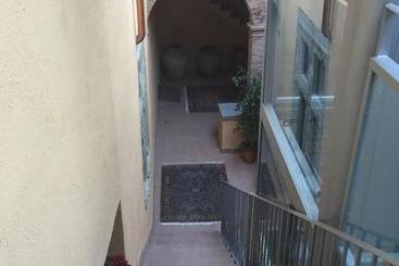 Rossoporpora Agriturismo Colle Cardinale
