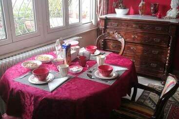 تختخواب و صبحانه Bellavista