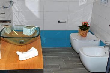 تختخواب و صبحانه Brezza Di Mare