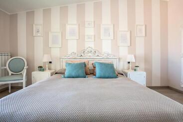 تختخواب و صبحانه Fabula Maison