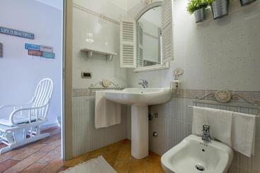 تختخواب و صبحانه Fabula Maison