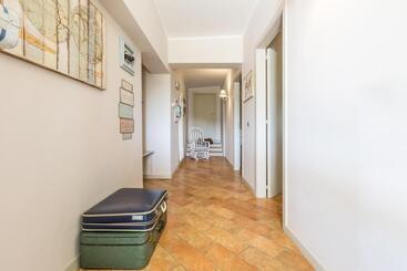 تختخواب و صبحانه Fabula Maison