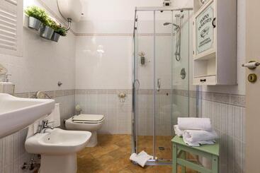 تختخواب و صبحانه Fabula Maison