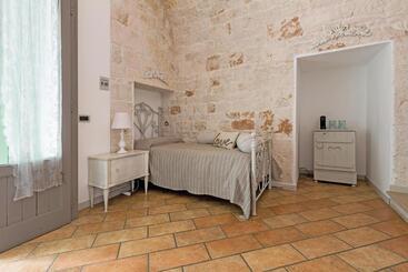 تختخواب و صبحانه Fabula Maison