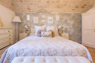 تختخواب و صبحانه Fabula Maison