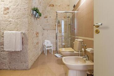 تختخواب و صبحانه Fabula Maison