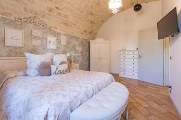 تختخواب و صبحانه Fabula Maison