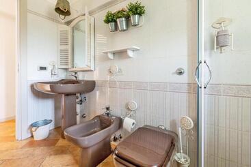 تختخواب و صبحانه Fabula Maison
