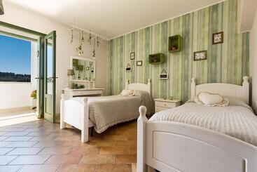 تختخواب و صبحانه Fabula Maison