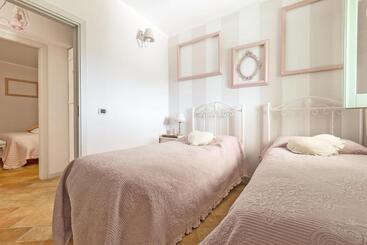 تختخواب و صبحانه Fabula Maison
