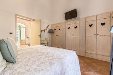 تختخواب و صبحانه Fabula Maison