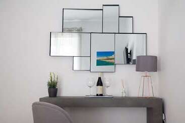 تختخواب و صبحانه Prometeo Rooms