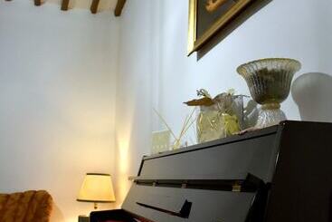 تختخواب و صبحانه Santa Cecilia Perugia  Rooms&suite