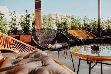 تختخواب و صبحانه Suite1212 Pirrelli