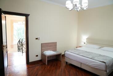 تختخواب و صبحانه Villa Princi