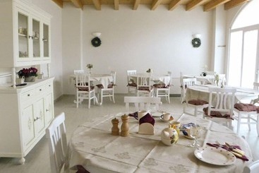 هتل روستایی Agriturismo Corte Zuccone