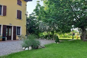 هتل روستایی Agriturismo Trebis
