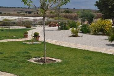 هتل روستایی Masseria Revinaldi