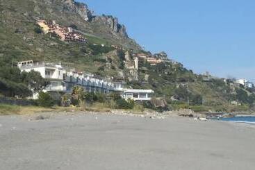 پانسیون Movida Sea Forza D Agrò   Taormina