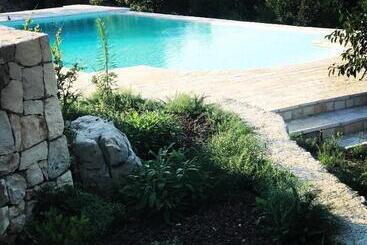 تختخواب و صبحانه Dimora Le Ginestre Adults Only