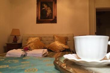 تختخواب و صبحانه Palazzo Laguardia