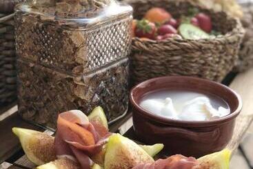 تختخواب و صبحانه Dimora Le Ginestre Adults Only