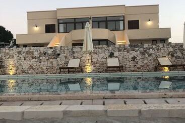 تختخواب و صبحانه Dimora Le Ginestre Adults Only