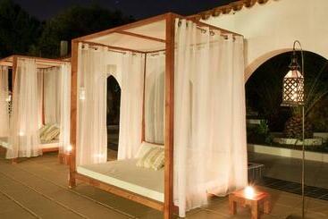 Apartamentos Sunset Oasis Ibiza   Only Adults