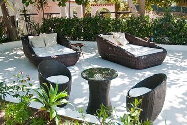 Apartamentos Sunset Oasis Ibiza   Only Adults
