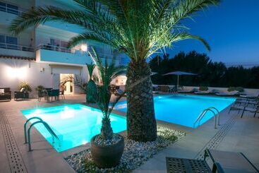 Apartamentos Sunset Oasis Ibiza   Only Adults