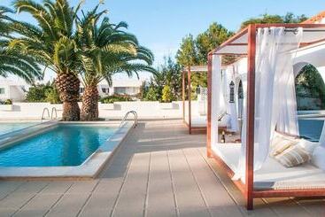 Apartamentos Sunset Oasis Ibiza   Only Adults