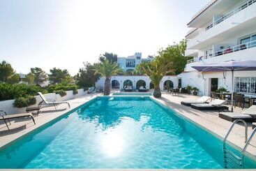 Apartamentos Sunset Oasis Ibiza   Only Adults