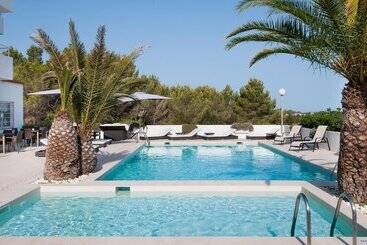 Apartamentos Sunset Oasis Ibiza   Only Adults