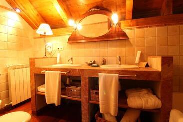 هتل Abadia Del Pirineo