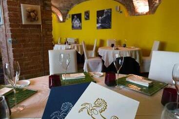 هتل Albergo Cavallino