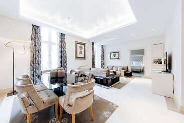 Aleph Rome Hotel Curio Collection By Hilton