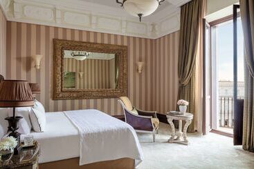 Anantara Palazzo Naiadi Rome Hotel   A Leading Hotel Of The World