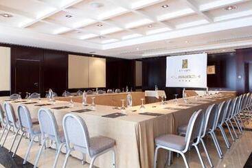 هتل Andalucia Center