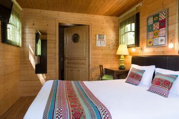 Отель Auberge La Tomette, The Originals Relais
