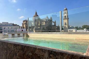 هتل Catedral Suites Jerez