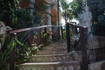 هتل Charming Residence & Guest House Dom Manuel I Adults Only
