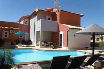 هتل Charming Residence & Guest House Dom Manuel I Adults Only
