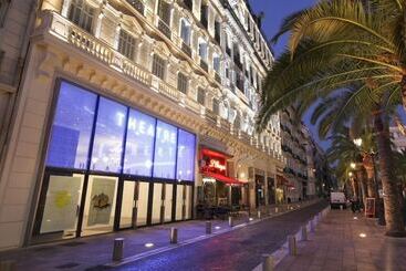 هتل Grand Hôtel Dauphiné, Boutique Hôtel & Suites